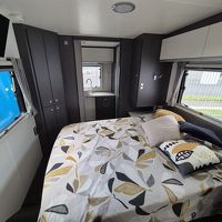 Thumbnail of Southern Star 680 Platinum