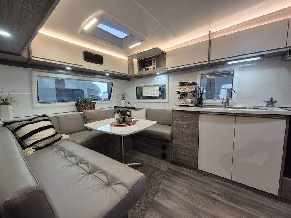 Southern Star Roam 744