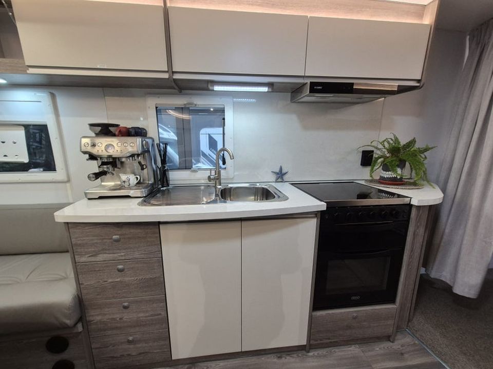 Southern Star Roam 744