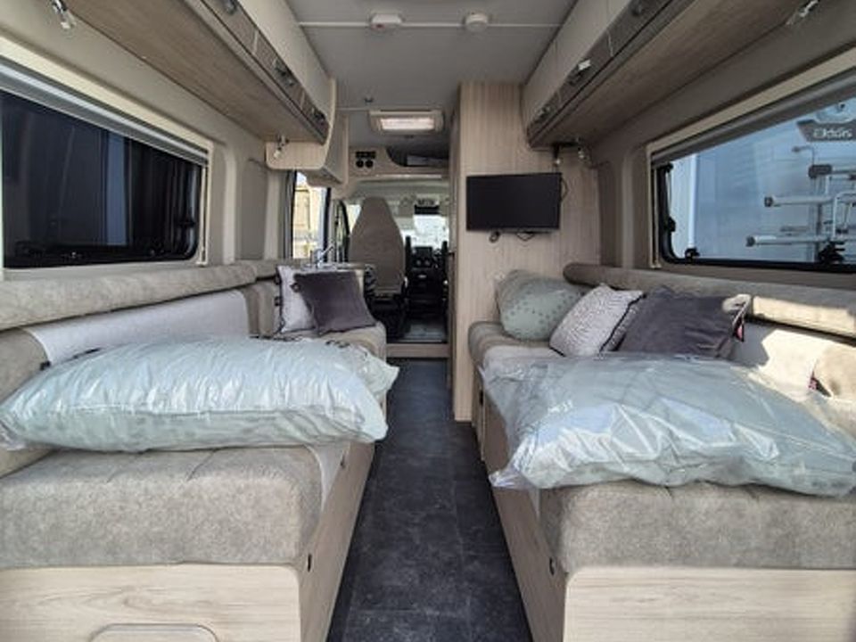 Elddis Autoquest CV20