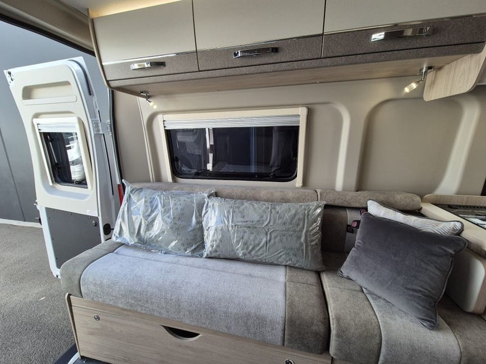 Elddis Autoquest CV20