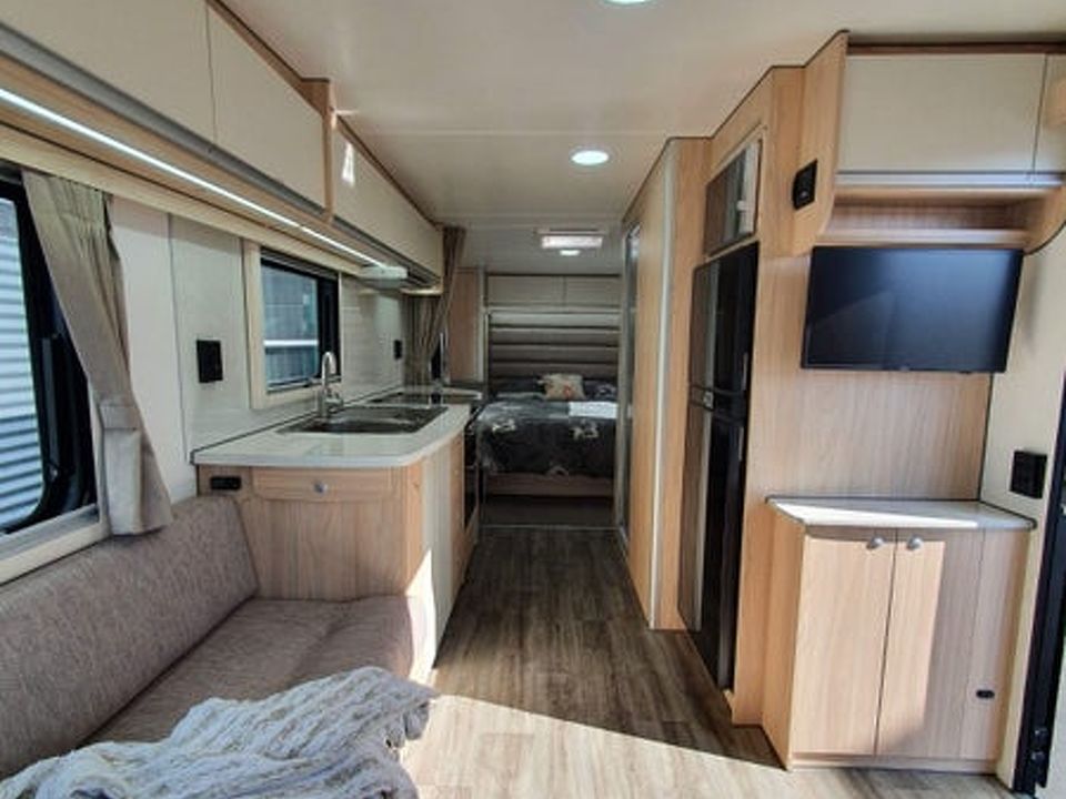 Leisureline Vista 674 Mid Shower