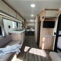 Thumbnail of Leisureline Vista 674 Mid Shower