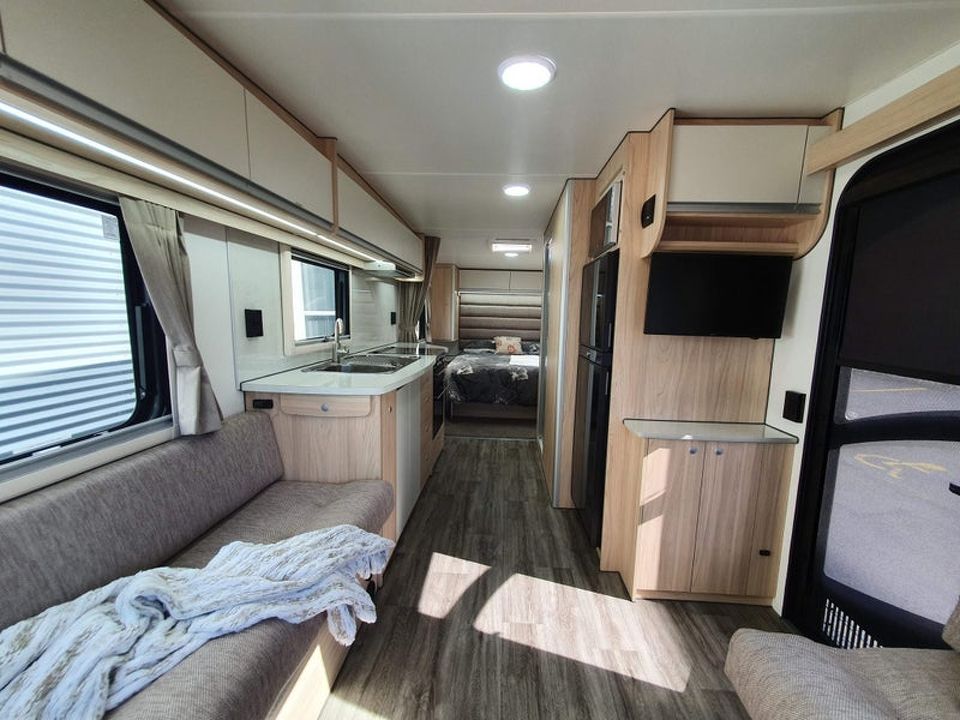 Leisureline Vista 674 Mid Shower