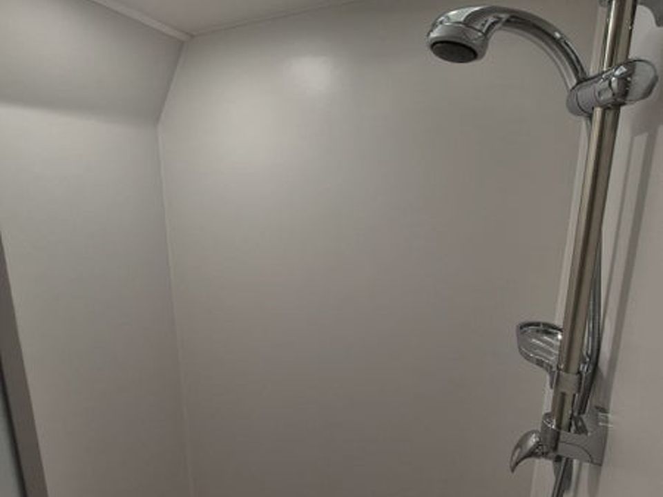 Leisureline Vista 674 (End or Mid Bathroom)