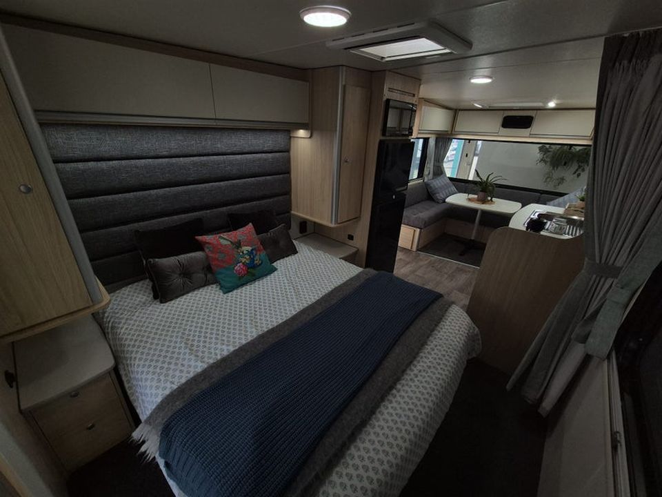 Leisureline Vista 674 (End or Mid Bathroom)