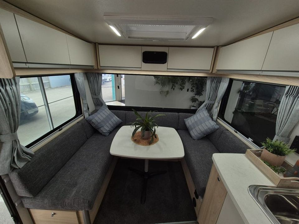 Leisureline Vista 674 (End or Mid Bathroom)