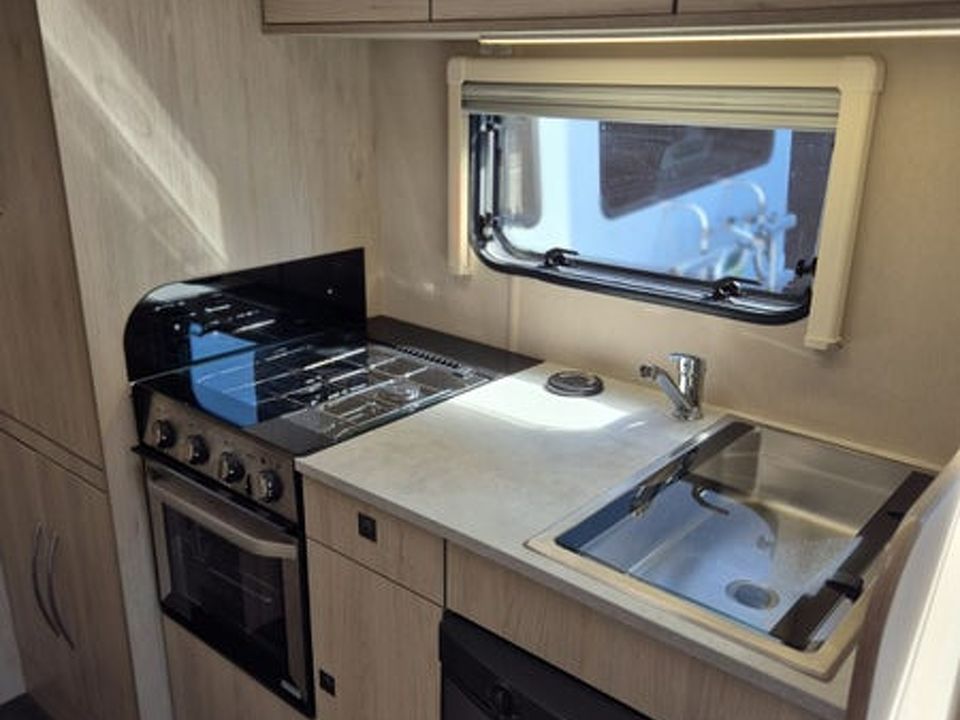 Autotrail EXPEDITION C73