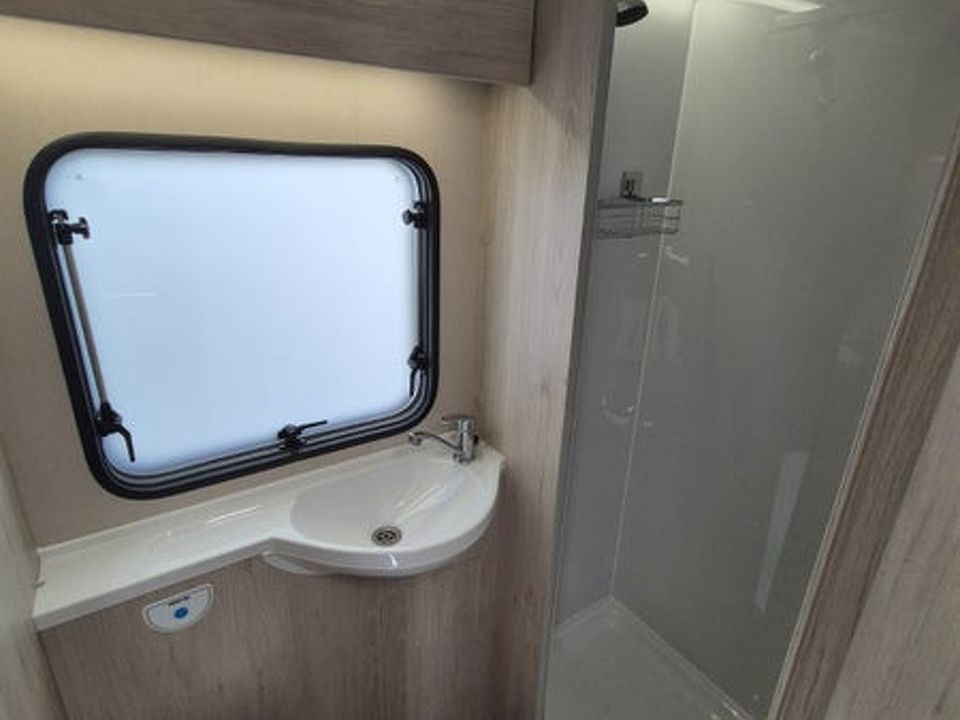 Autotrail EXPEDITION C73