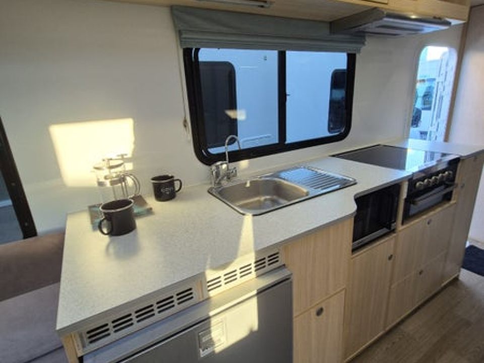 Kea Platinum Mercedes Sprinter 6 Berth