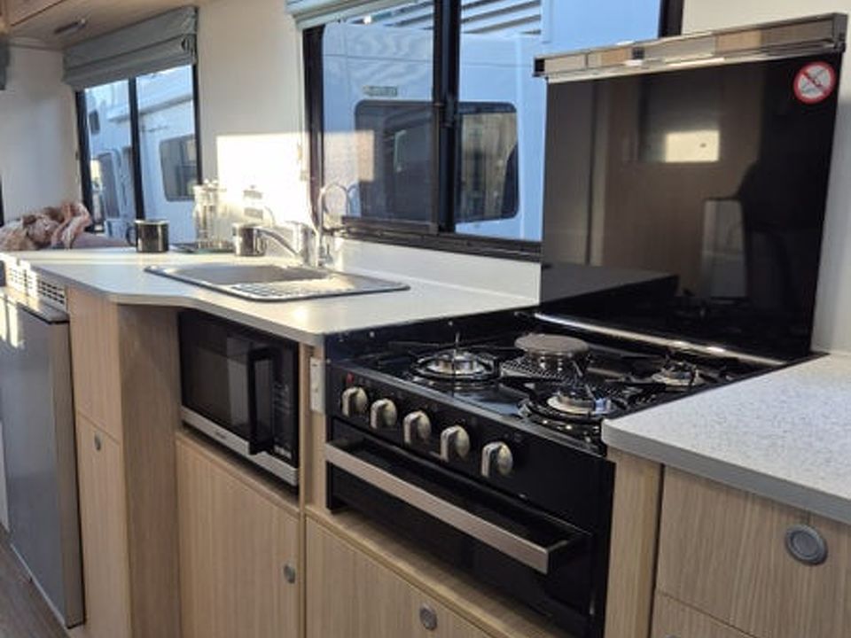 Kea Platinum Mercedes Sprinter 6 Berth