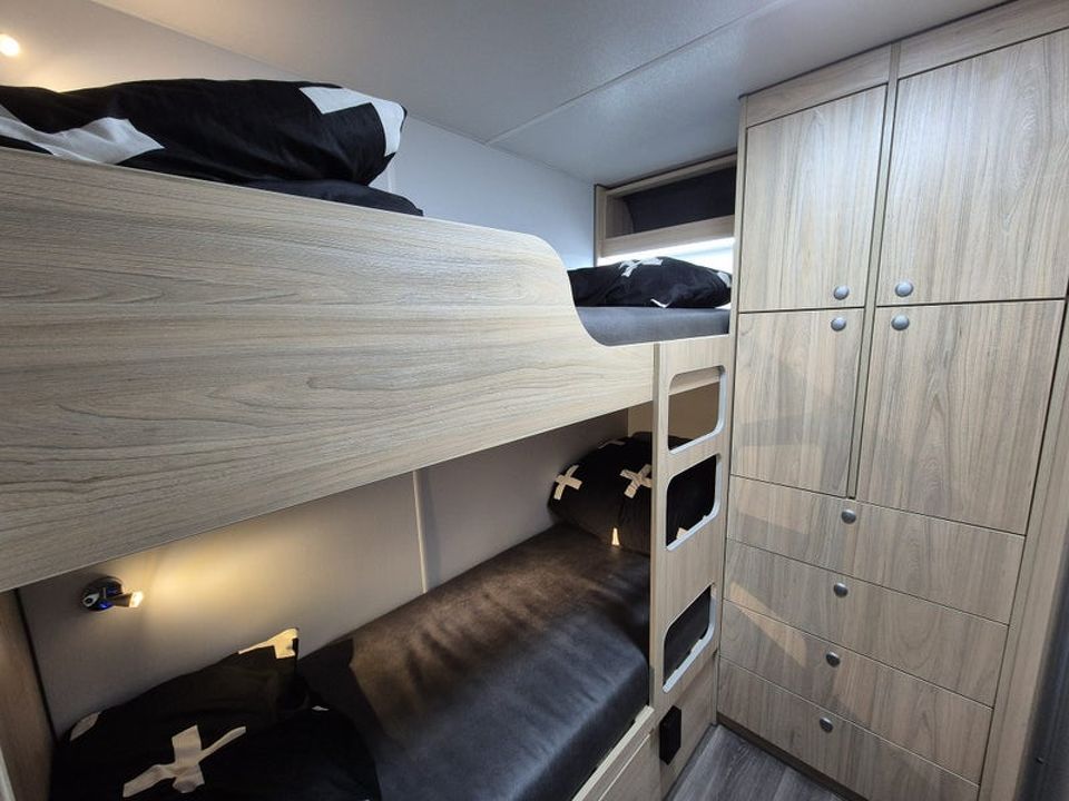 Leisureline Vista 766 Bunk Model