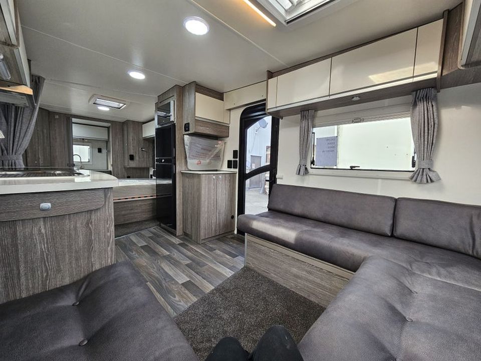 Southern Star Roam 744