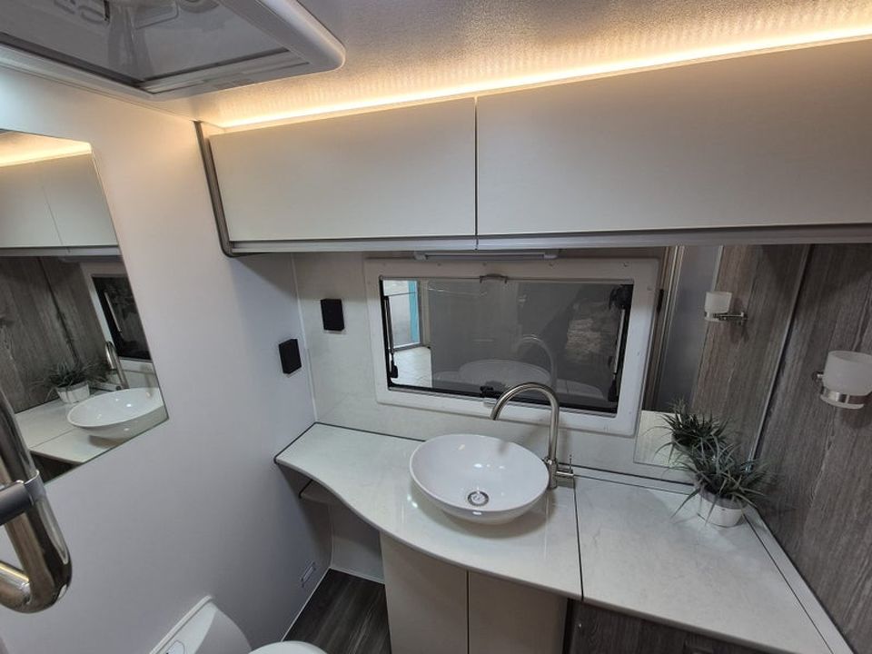 Southern Star Roam 744