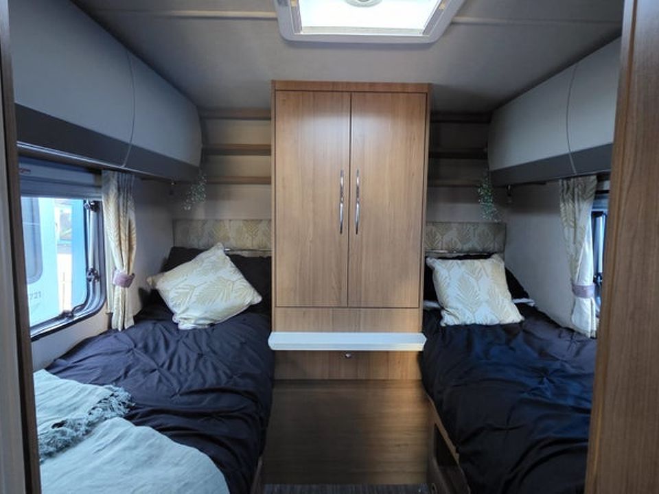 Autotrail Imala 734
