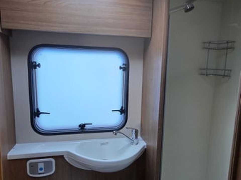 Autotrail Imala 734
