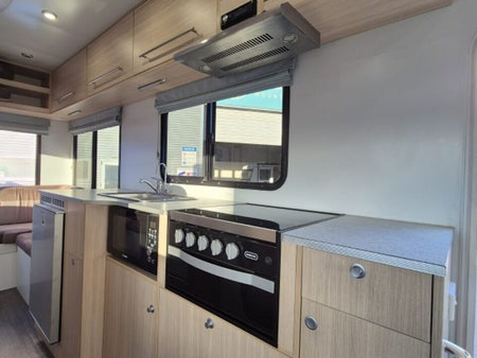 Kea Platinum Mercedes Sprinter 6 Berth