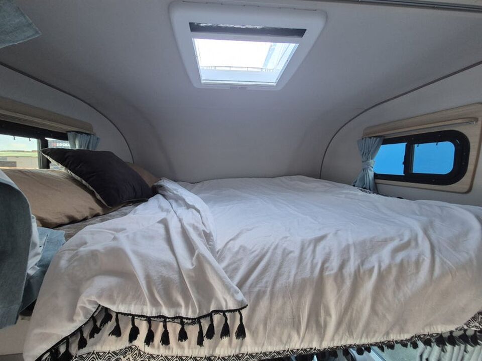 Kea Platinum Mercedes Sprinter 6 Berth
