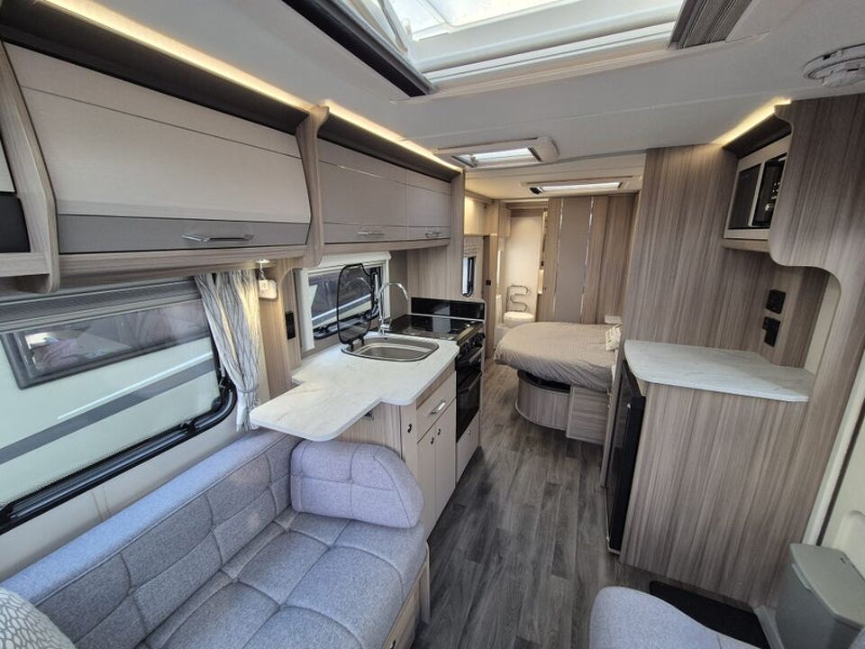 Coachman Acadia 575