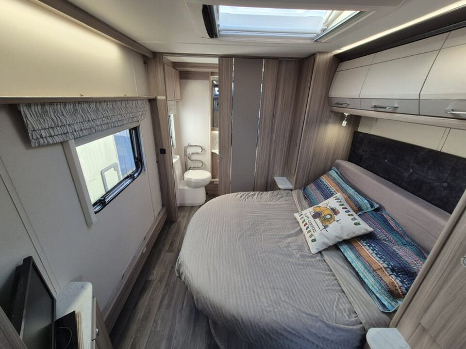 Coachman Acadia 575
