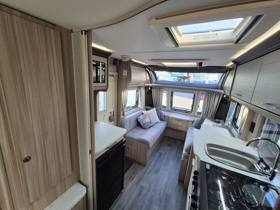 Coachman Acadia 575
