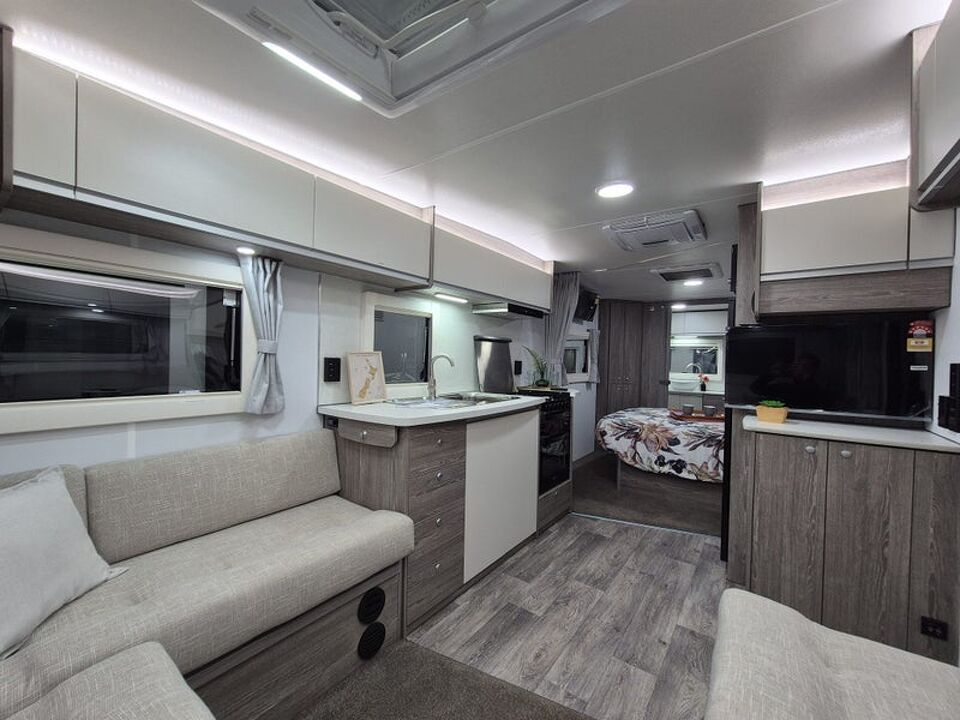 Southern Star Roam 744
