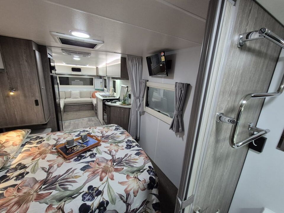 Southern Star Roam 744