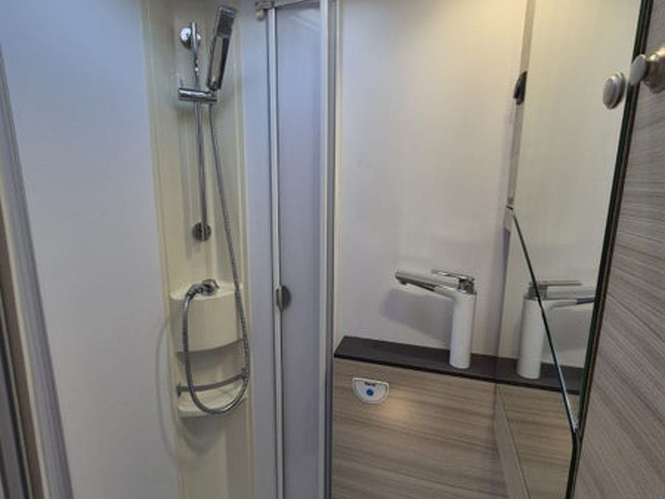 Adria s60sp Sunliving